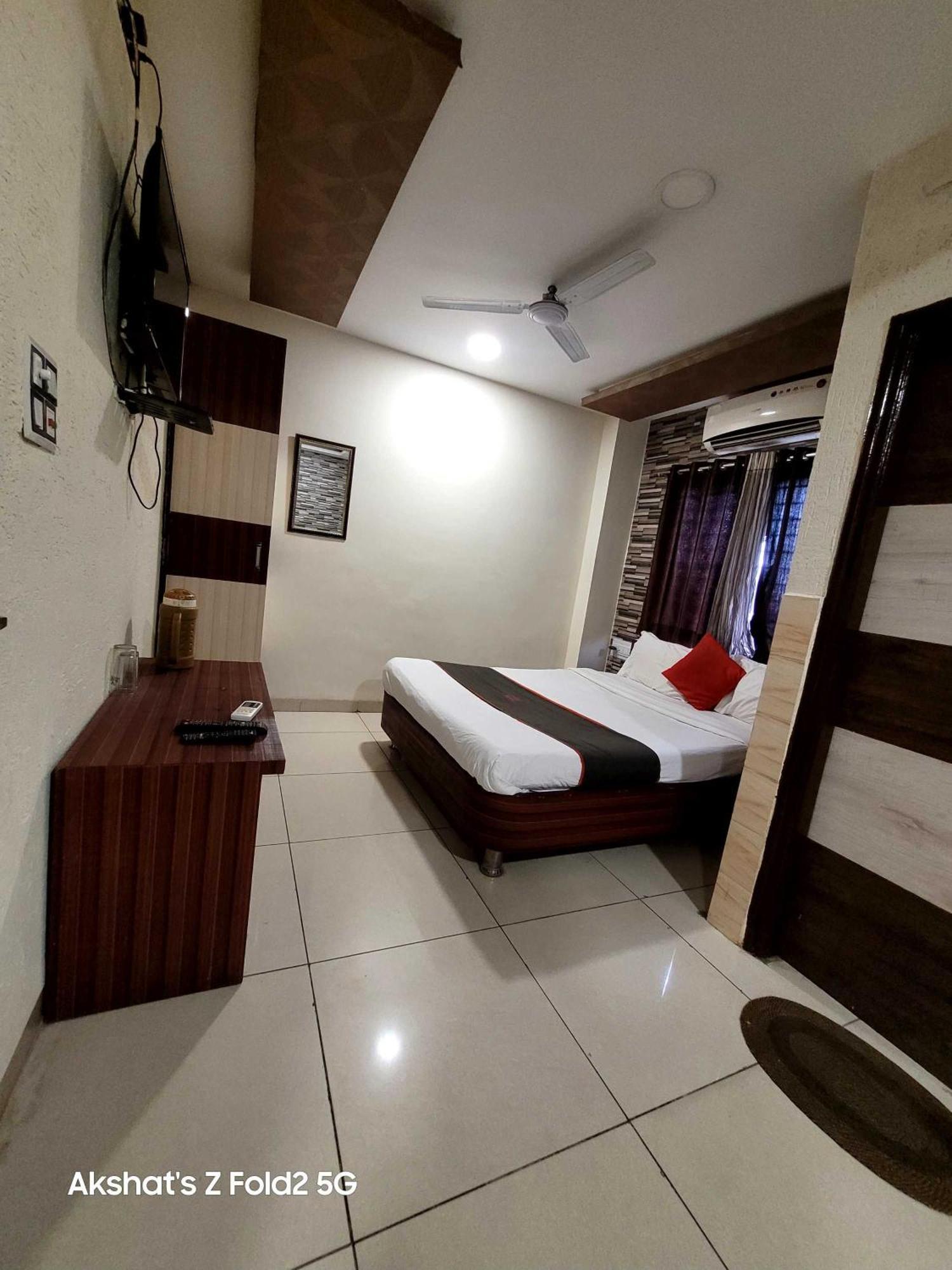 Hotel Mehar Residency Indore Extérieur photo